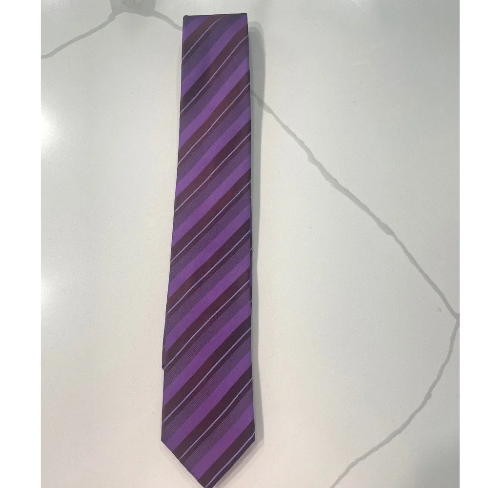 Hugo Boss Mens Tie Diagonal Striped Silk Italy Purple Burgundy Luxury Formal‎